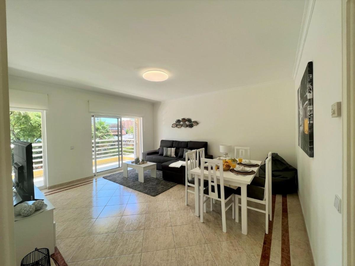 Vilamoura Central 2 With Pool By Homing Exterior photo